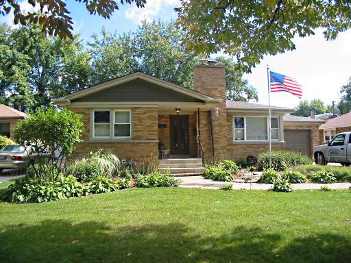 531 Homestead Rd., La Grange Park, IL 60526