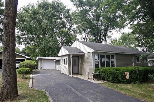2903 Cardinal Dr., Rolling Meadows, IL 60008