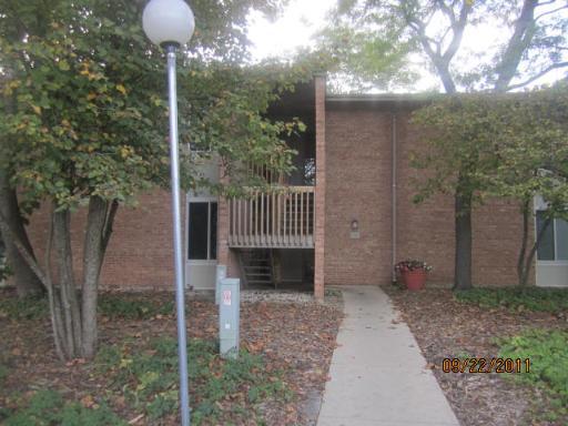 6002 E Lake Dr. #2A, Lisle, IL 60532