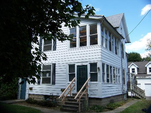 212 W Russell St., Barrington, IL 60010