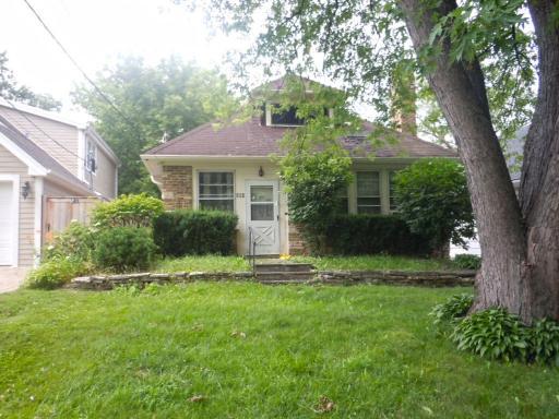 904 Burton Ave., Highland Park, IL 60035