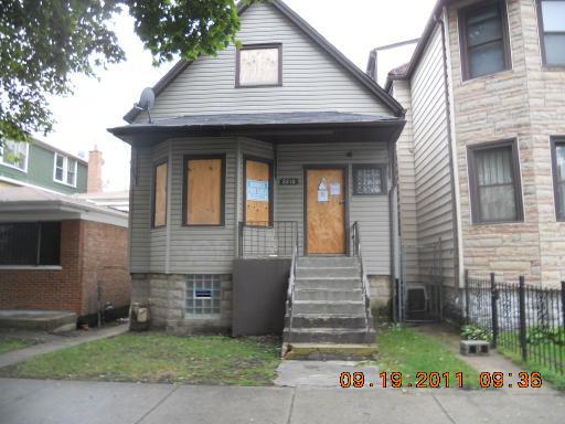 8210 S Muskegon Ave., Chicago, IL 60617