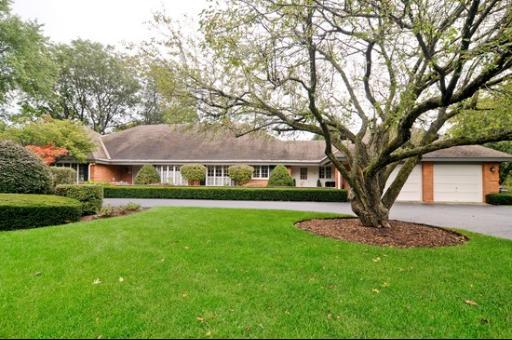 2400 Lexington Dr., Long Grove, IL 60047