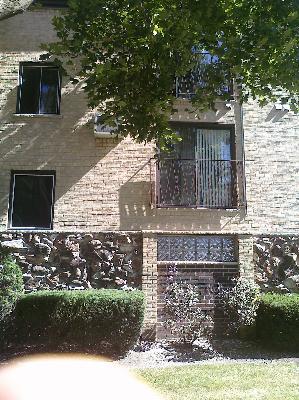 1405 Ashland Ave. #2C, Des Plaines, IL 60016