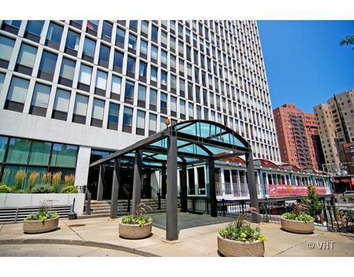 444 W Fullerton Pkwy. #2001, Chicago, IL 60614