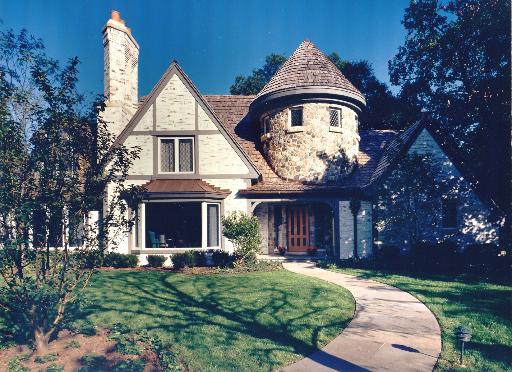 10 Henneberry Ln., Golf, IL 60029
