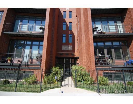 1738 W Belmont St. #1F, Chicago, IL 60657