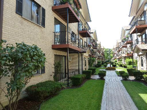 5155 N East River Rd. #115E, Chicago, IL 60656