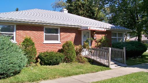 8844 S Sproat Ave., Oak Lawn, IL 60453