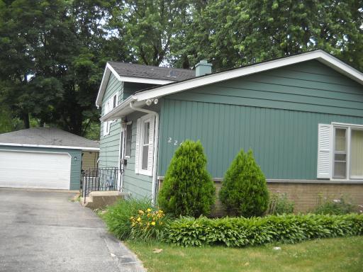 2207 Kirchoff Rd., Rolling Meadows, IL 60008