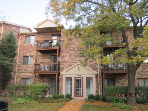 2209 Nichols Rd. #E, Arlington Heights, IL 60004