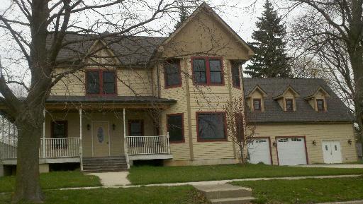 525 Pine St., Dekalb, IL 60115