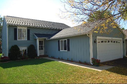 2459 Hedge Row Dr., Aurora, IL 60504