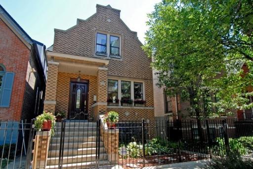 2327 W Dickens St., Chicago, IL 60647