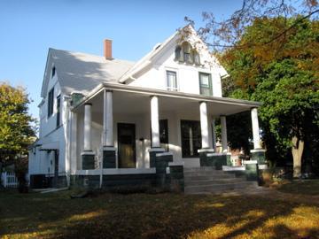 901 Glenwood Ave., Joliet, IL 60435