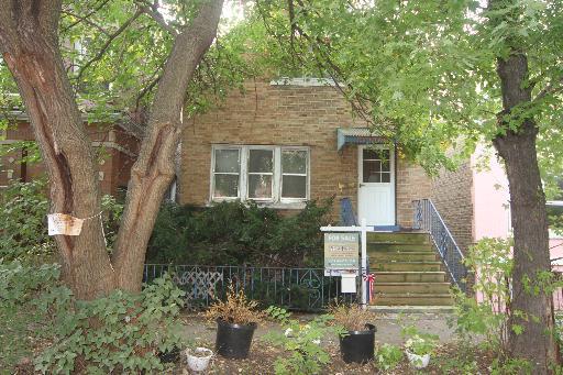 2306 N Oakley St., Chicago, IL 60647