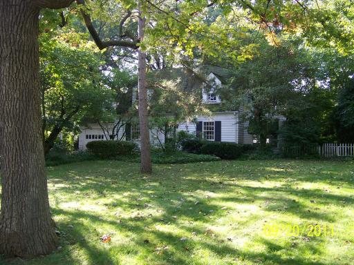 424 Oakwood Ave., Woodstock, IL 60098