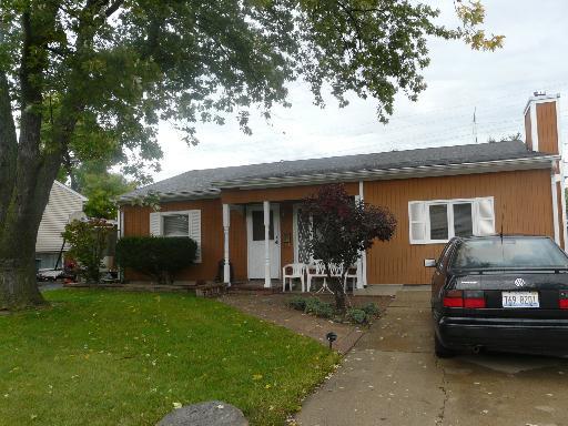 207 Nippert Ave., Romeoville, IL 60446