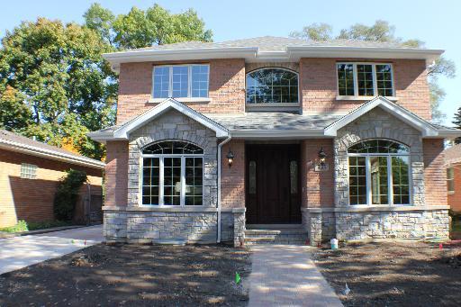 725 Park Plaine Ave., Park Ridge, IL 60068