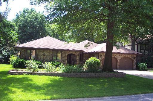 416 Hiawatha Tr., Wood Dale, IL 60191