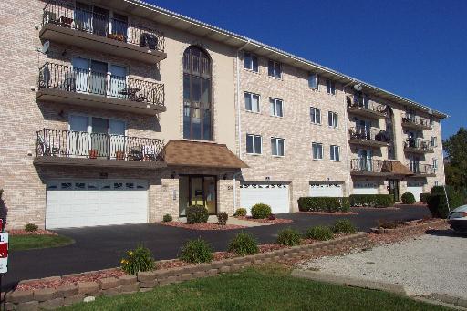 6264 S Gullikson Rd. #2A, Chicago, IL 60638