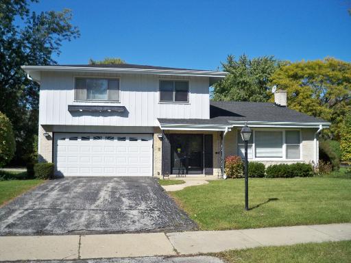 1904 Fieldwood Dr., Northbrook, IL 60062