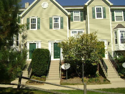 2422 Courtyard Cir. #4, Aurora, IL 60506