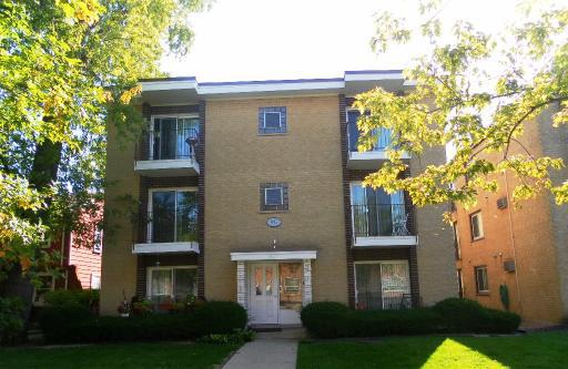 905 Graceland Ave. #12, Des Plaines, IL 60016