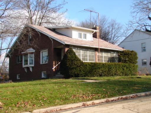 215 Jefferson St., Geneva, IL 60134