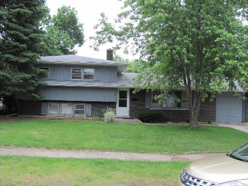 325 Tupelo Dr., Naperville, IL 60540