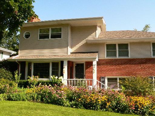 [Address Hidden by Seller], Barrington, IL 60010