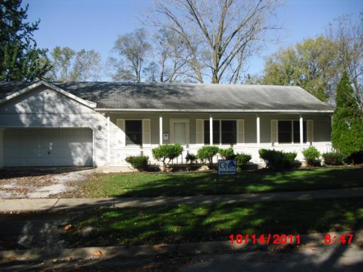 132 Dorsetshire Dr., Steger, IL 60475
