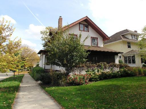 301 S 8th Ave., La Grange, IL 60525
