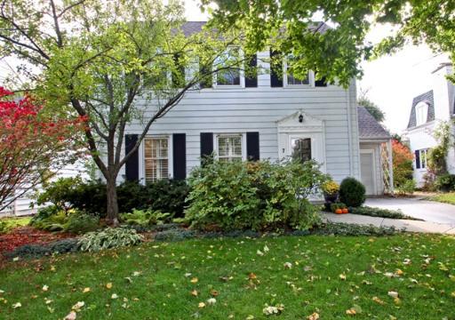 7 Overlook Dr., Golf, IL 60029