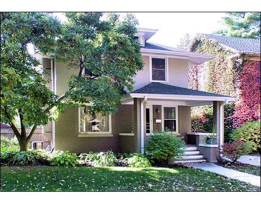 830 W Downer Blvd., Aurora, IL 60506