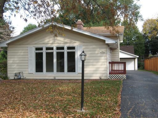 1019 6th Ave., La Grange, IL 60525
