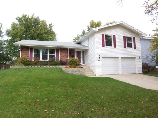 1080 Cobble Hill Ct., Hoffman Estates, IL 60169