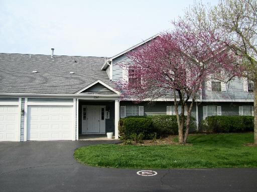 2247 Petworth Ct. #202D, Naperville, IL 60565