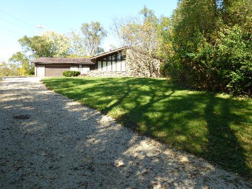 109 W County Line Rd., Barrington Hills, IL 60010