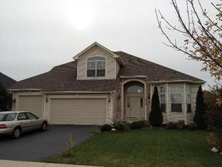 2102 Roaring Creek Dr., Aurora, IL 60503