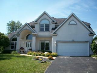 1310 Greenbrier Ct., North Aurora, IL 60542