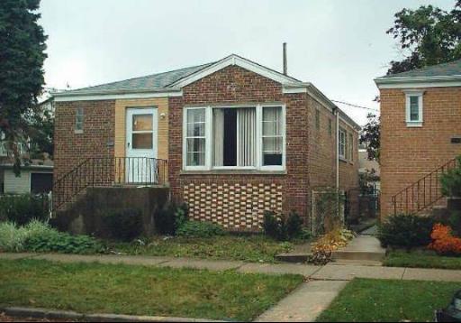 3700 N Spaulding Ave., Chicago, IL 60618