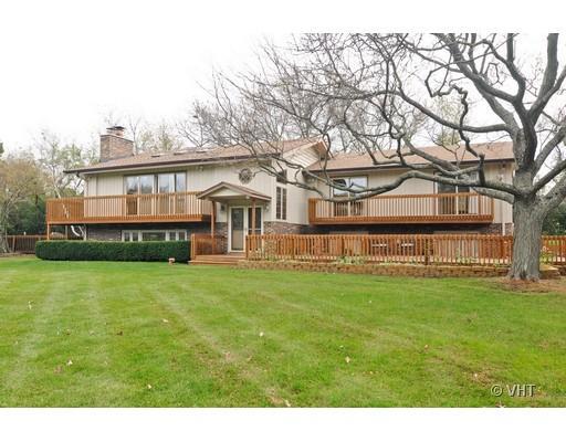 1 Buckthorn Rd., South Barrington, IL 60010