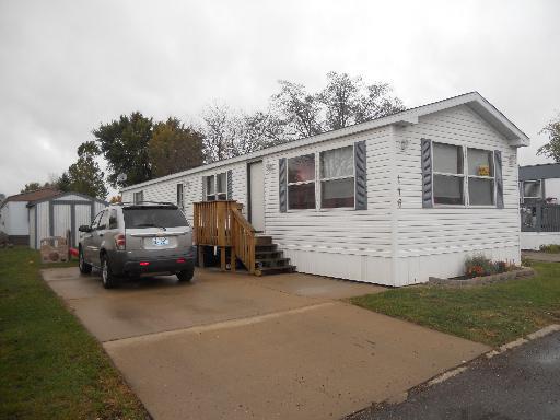 116 7th Ave., Bartlett, IL 60104