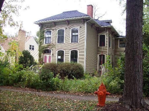429 E North Ave., Naperville, IL 60540