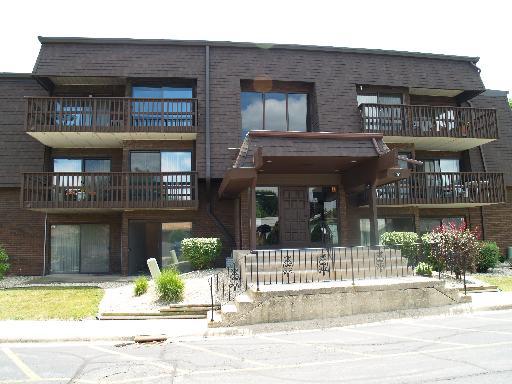 1619 Richmond Cir. #207, Joliet, IL 60435