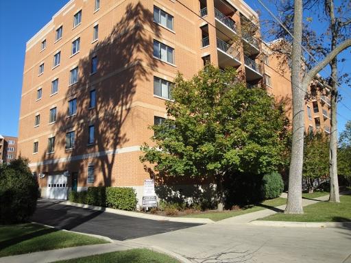 1636 E Ashland Ave. #204, Des Plaines, IL 60016