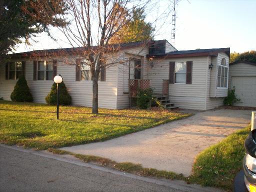 3 Chrissy Dr., Sandwich, IL 60548
