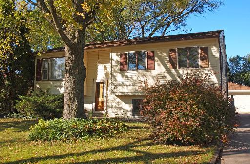 4309 Linden Ln., Rolling Meadows, IL 60008