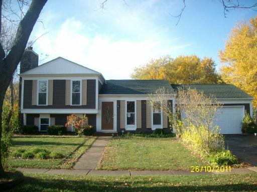 835 Tanglewood Dr., Algonquin, IL 60102